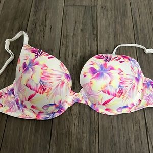 Pink Victoria’s Secret bra